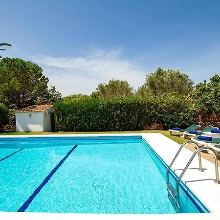 Вілла Paparri Lovely 3 Bedroom Close To By Renthousing Польєнса