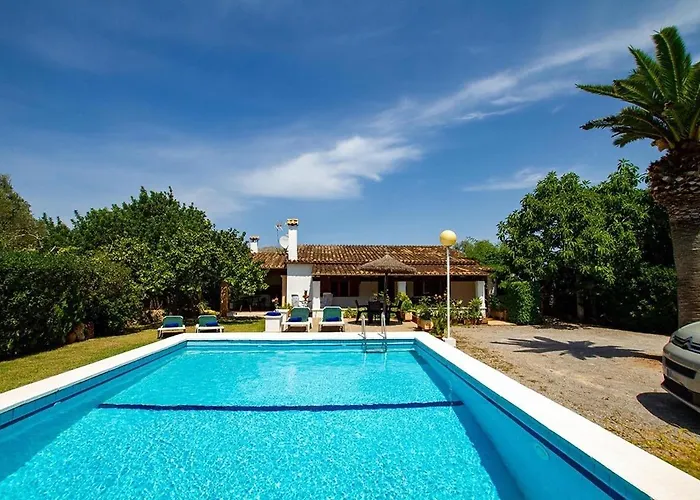 Villa Paparri Lovely 3 Bedroom Close To By Renthousing *