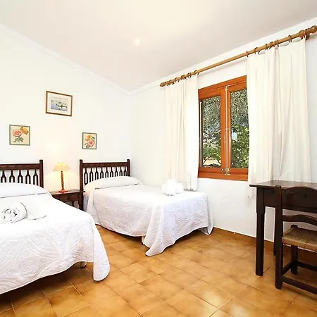 Villa Paparri Lovely 3 Bedroom Close To By Renthousing