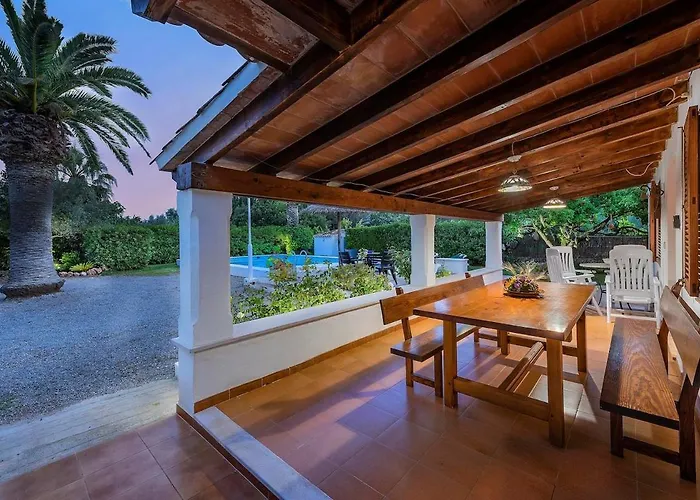 Villa Paparri Lovely 3 Bedroom Close To By Renthousing *