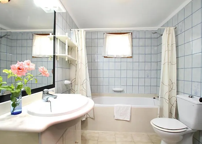 Paparri Lovely 3 Bedroom Close To By Renthousing Pollensa