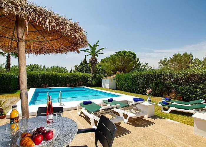 Villa Paparri Lovely 3 Bedroom Close To By Renthousing *